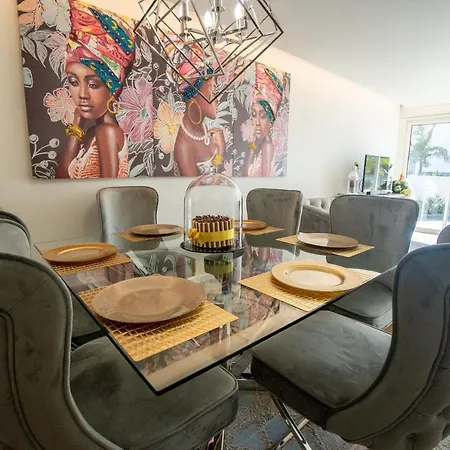 Sublime Coliseum * Ponta Delgada